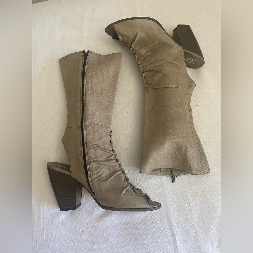 Barneys New York co op beige soft leather boots - Picture 1 of 13